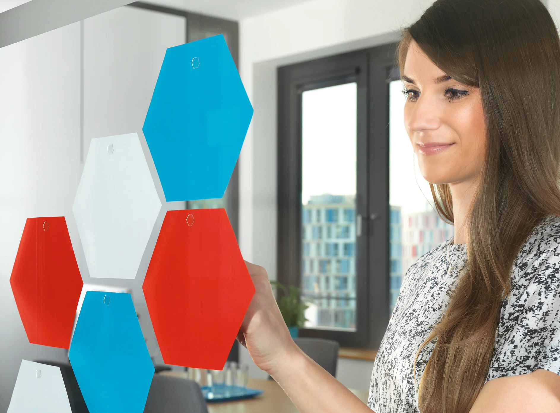 double-face-pastilles-de-fixation-tesa-pour-objets-legers-boite-de-72